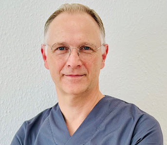 Herr Dr. med. Ulrich W. Neisius - Hautarztpraxis Stolberg -
