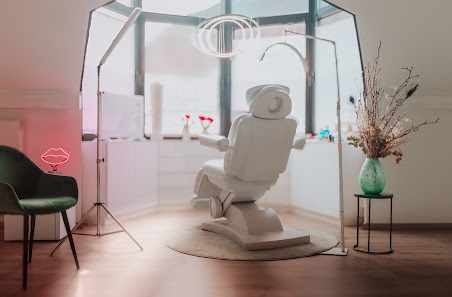 Fachärztin für Dermatologie - Privatärztliche Praxis - Senubia Alloussi-Improta