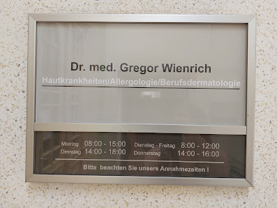 Herr Dr. med. Bernd Gregor Wienrich